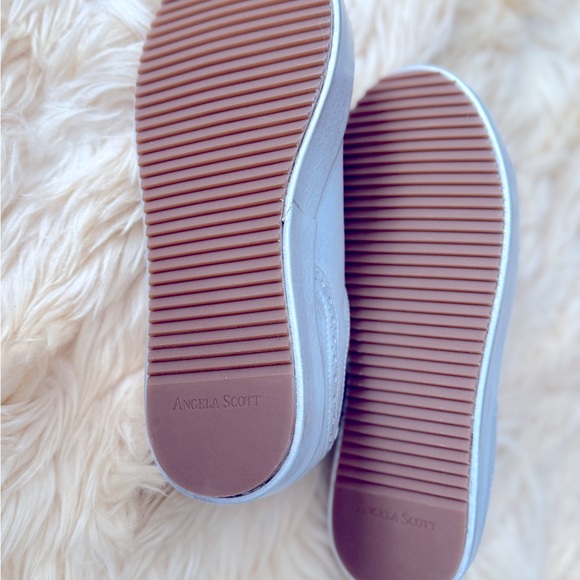 The Office Of Angelia Scott; The Elliott Silver Leather Sneaker - Picture 9 of 9